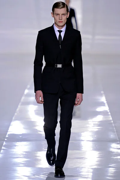 Look 2